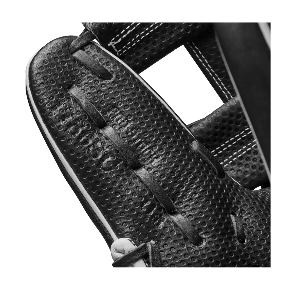 Wilson A2000 SC1786 11.5" Baseball Glove: WBW100985115 - Image 7